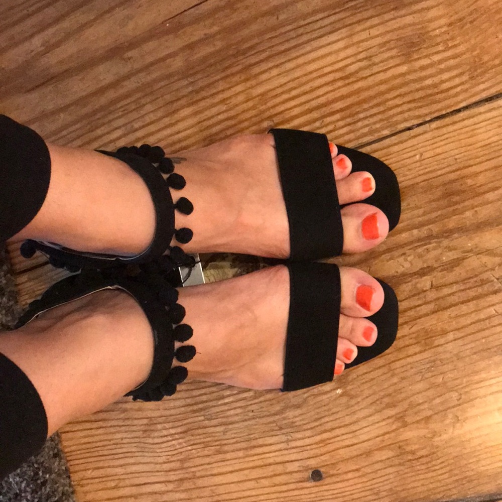 NWT Zara suede leather sandals 2” heel sz 8.5 / 39